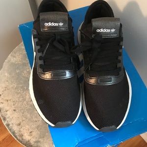 Black Adidas Sneakers Womens